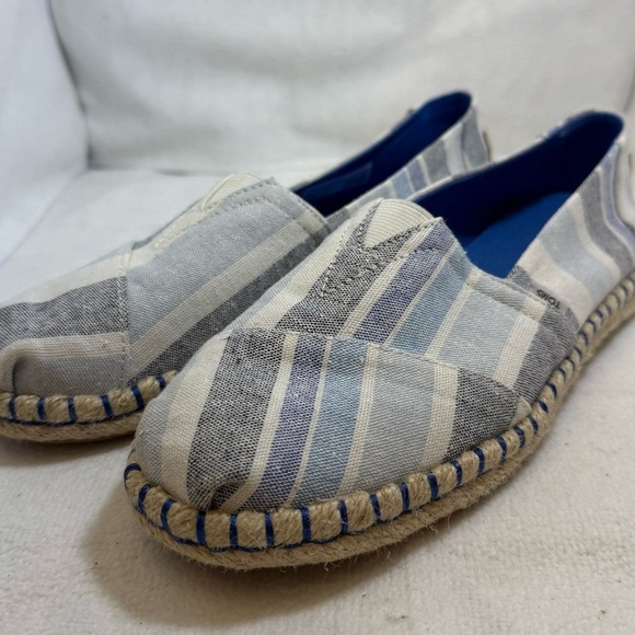 Toms Shoes - TOMS - WOMENS ALPARGATA ROPE ESPADRILLE Blue and Cream Espadrille Flats